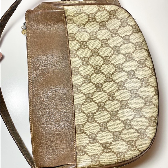 Crossbody - Picture 3 of 16